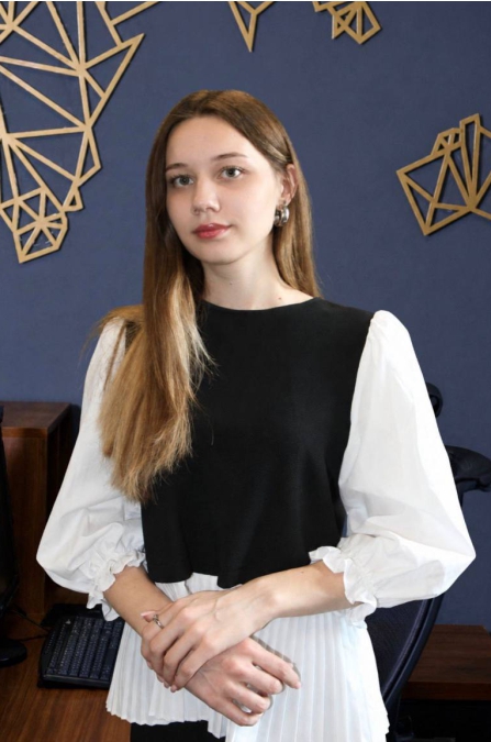 Дзанагова Валерия Руслановна, младший юрист.